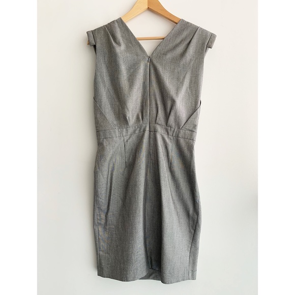 Asos | Strong Shoulder Wrap Front Sleeveless Sheat - Picture 4 of 8